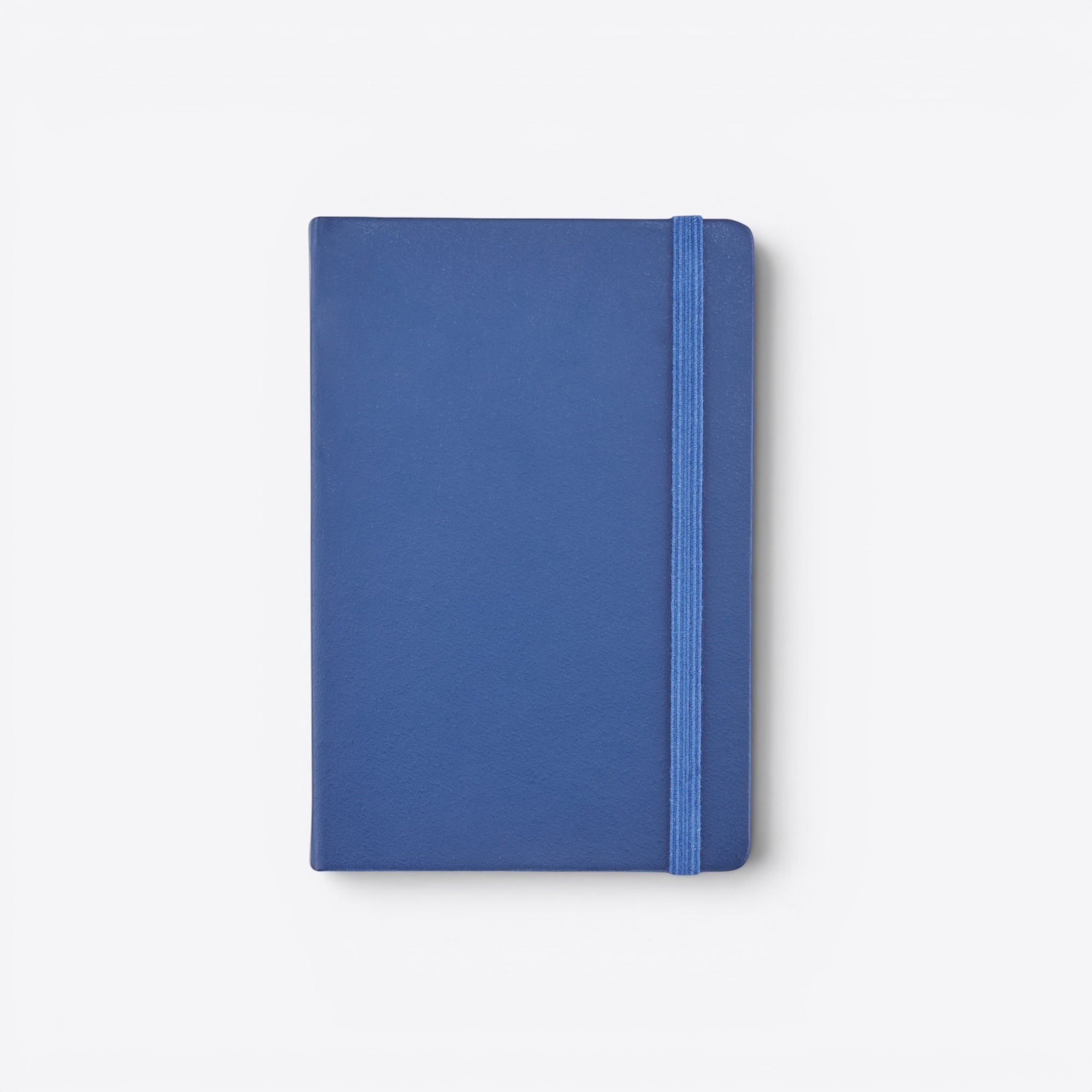 TODAY MERCH blue notebook with integrated pen holder and elastic closure, ideal for professionals on the go.